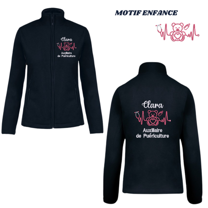 Polaire bleu marine soignant personnalisée